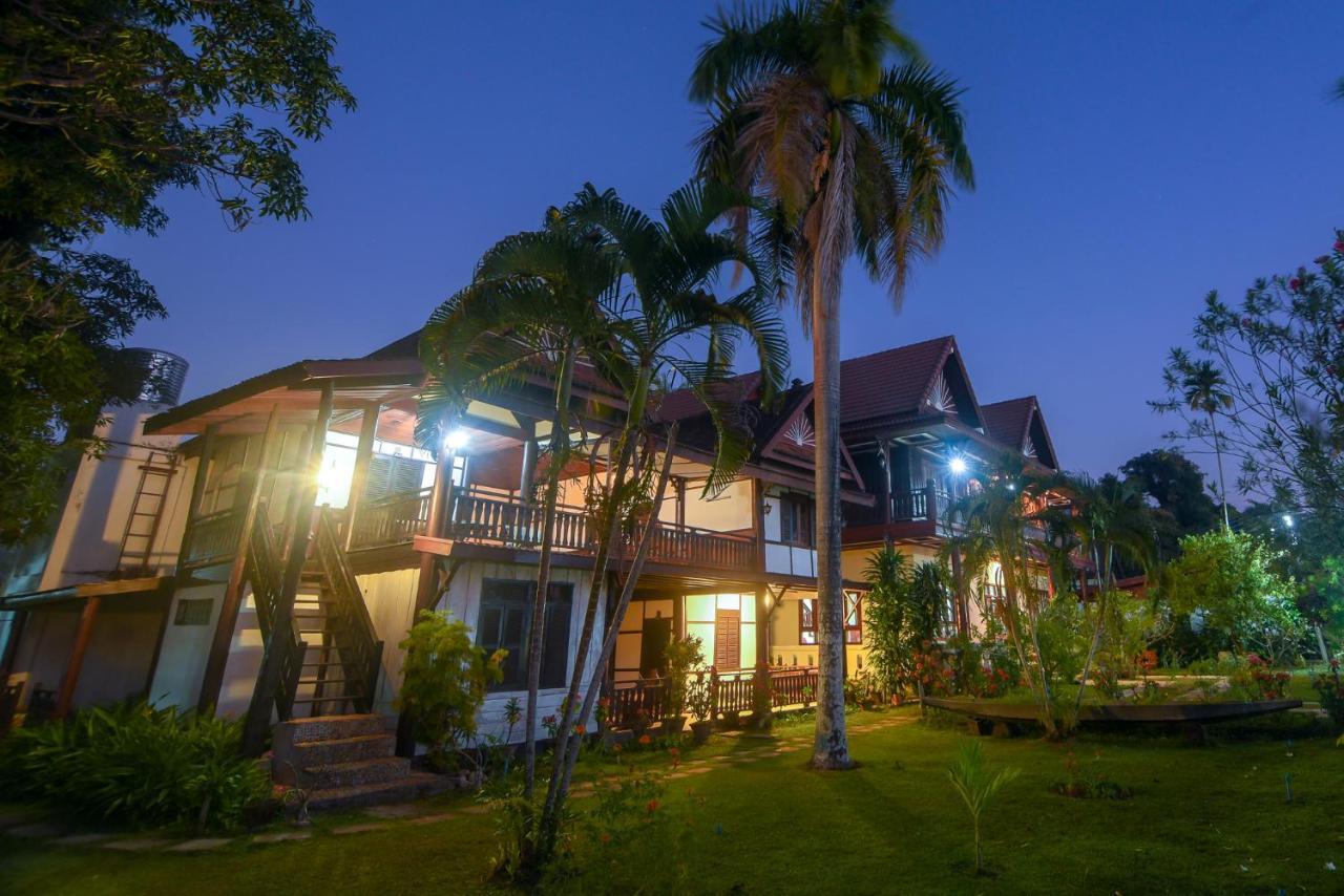 Kongmany Colonial House Hotel Muang Khong Exterior photo