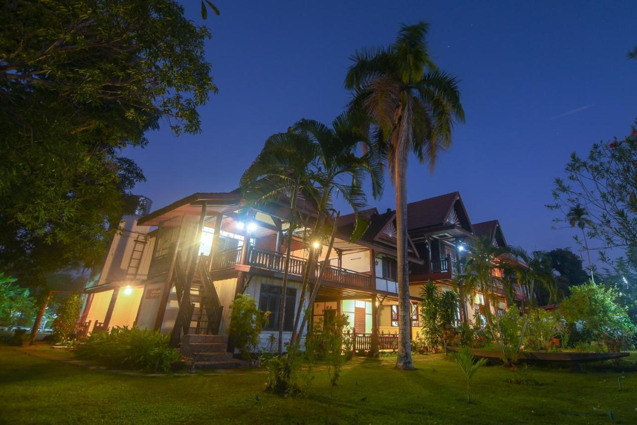 Kongmany Colonial House Hotel Muang Khong Exterior photo