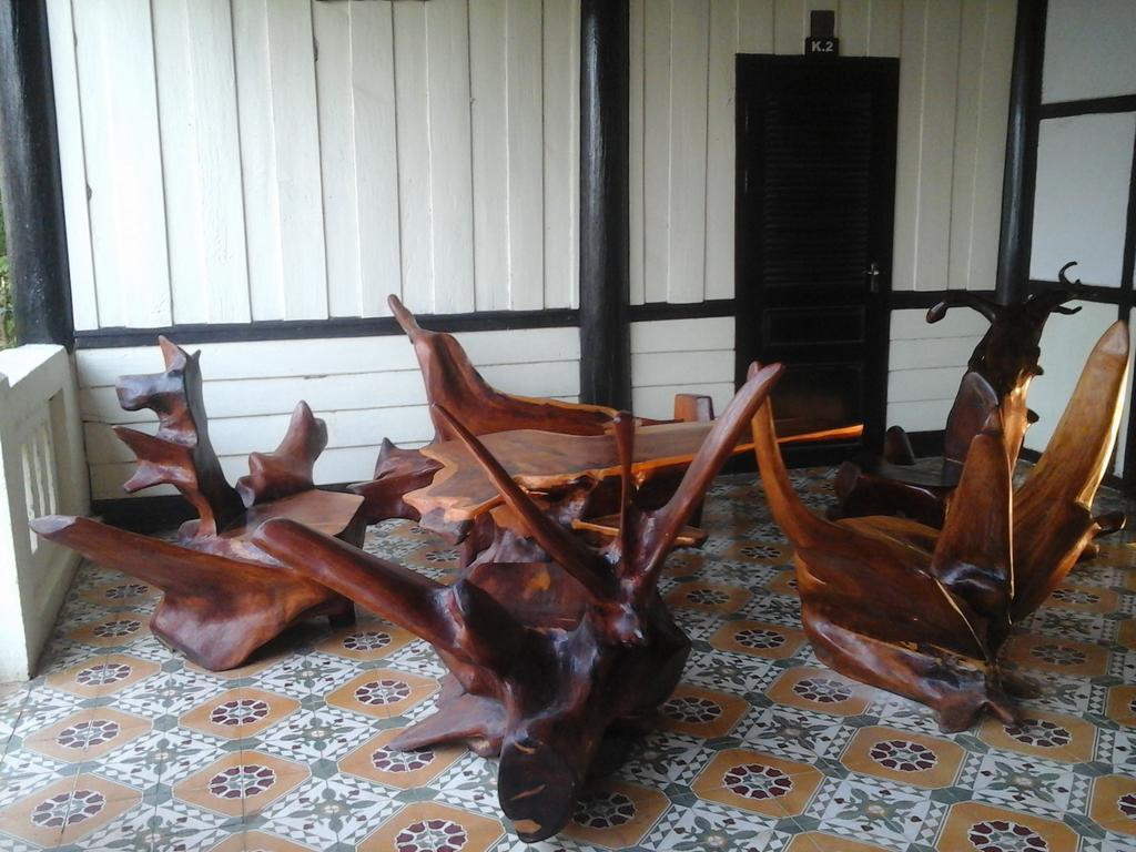 Kongmany Colonial House Hotel Muang Khong Exterior photo