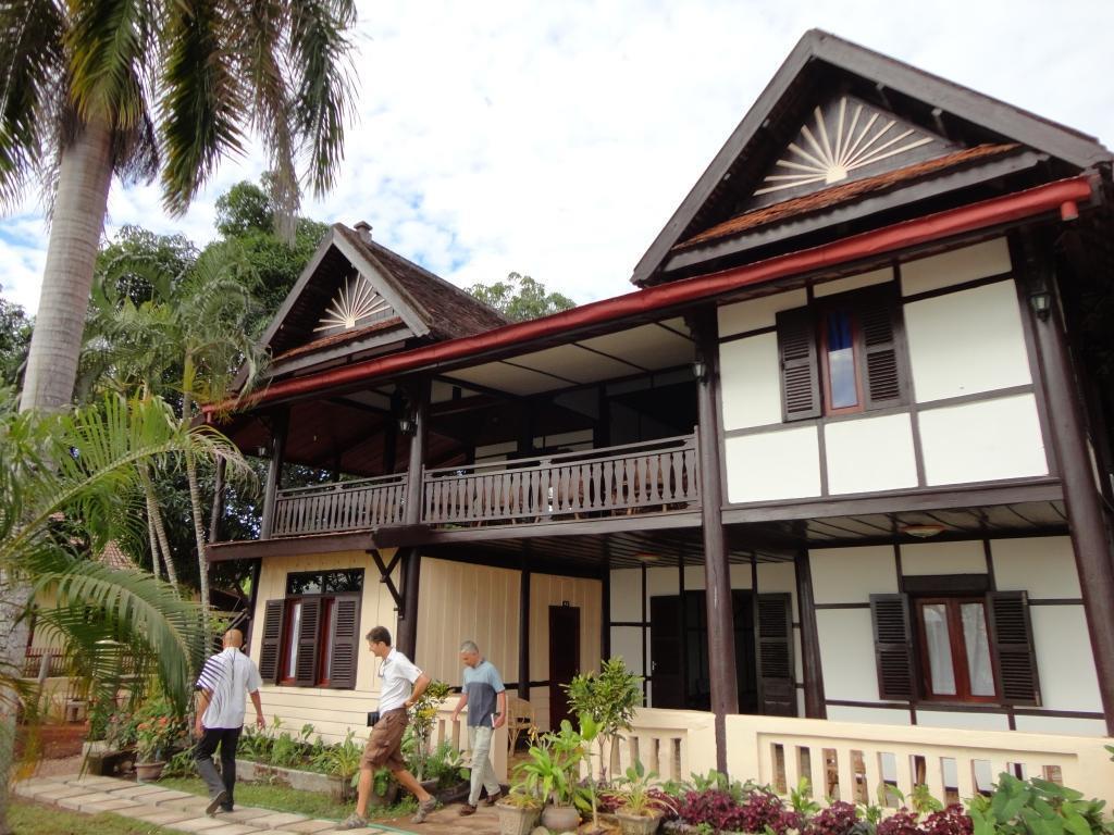 Kongmany Colonial House Hotel Muang Khong Exterior photo