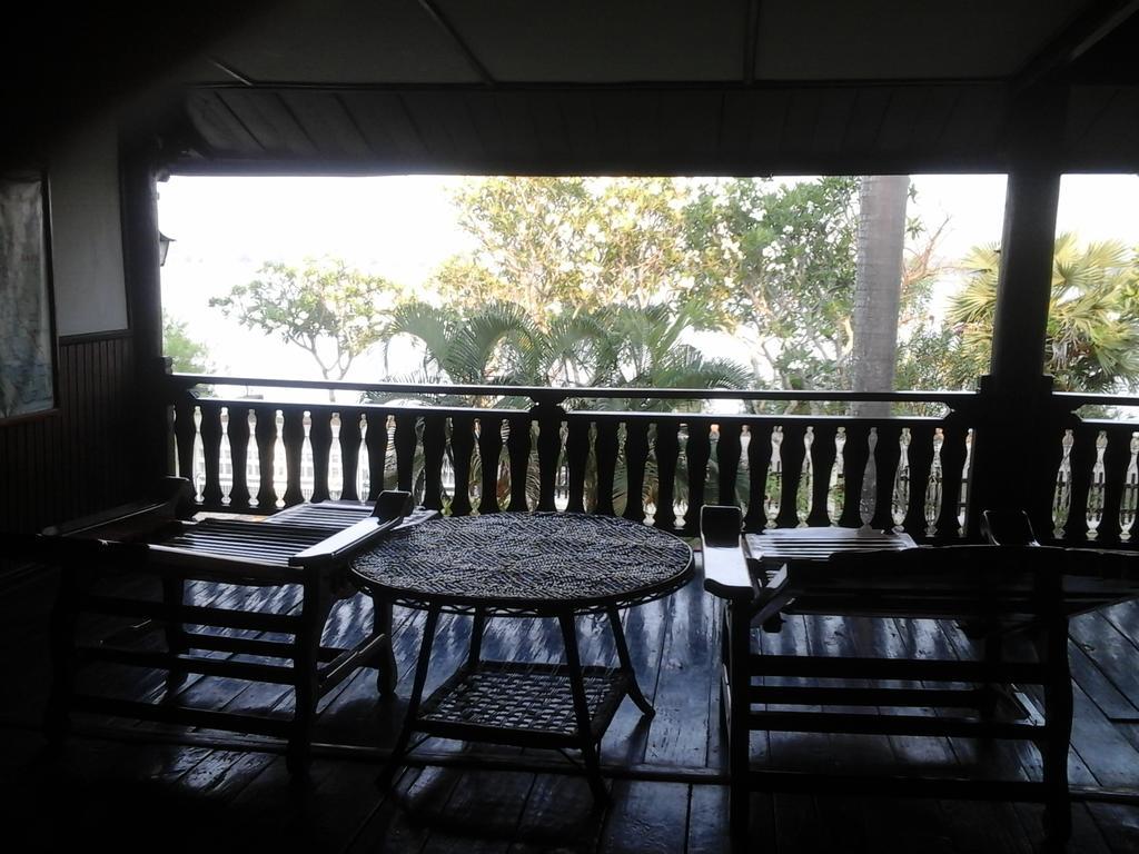 Kongmany Colonial House Hotel Muang Khong Exterior photo