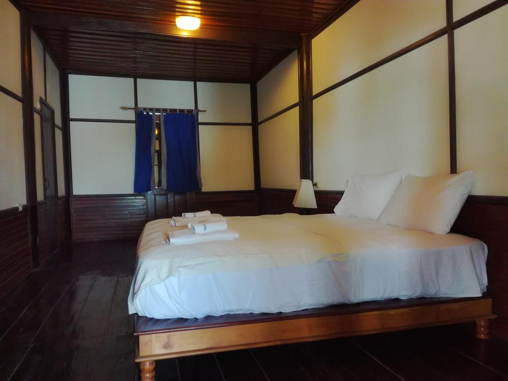 Kongmany Colonial House Hotel Muang Khong Exterior photo